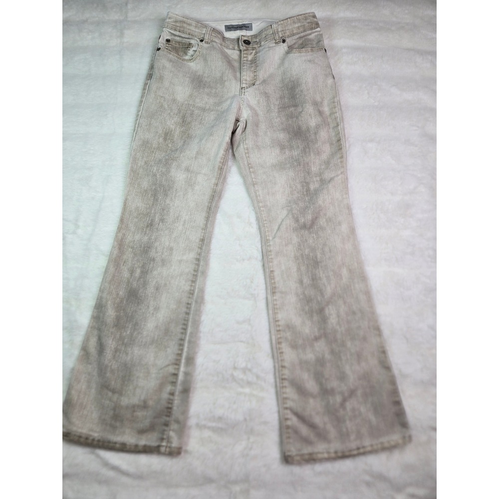 Chicos Platinum Denim Ultimate Fit Flare Leg Jeans Taupe Acid Wash 0.5 Short